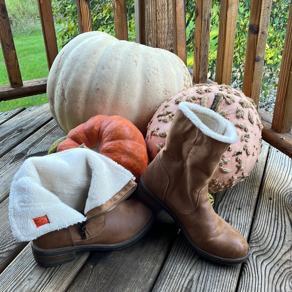 Rocket Dog boots